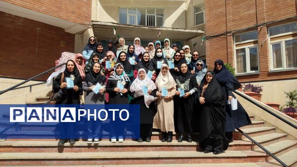 جشن روز معلم دبیرستان شهیده محبوبه دانش 