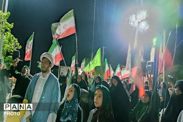 تداوم اجتماعات خیابانی در نیشابور