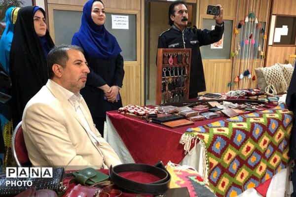 از عطر غذاهای سنتی تا رنگین‌کمان اقوام ایران در دبستان هدی