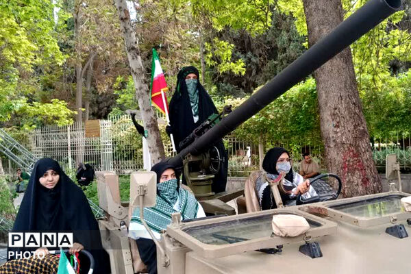 اجتماع دختران جان فدای ایران در شیراز