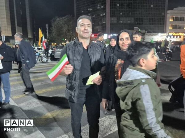 میدان صادقیه صحنه نمایش اقتدار مردمی در محکومیت ظلم اسرائیل و آمریکا