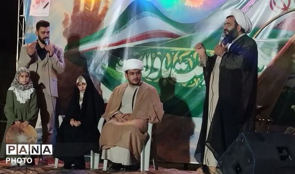 پیوند عشق و ایمان در دلِ جمعیت 