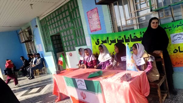 انتخابات شورای دانش‌آموزی در دبستان کوثر دیشموک