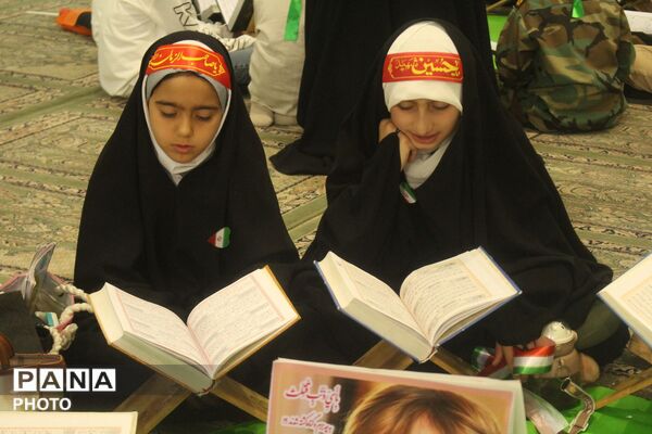  ۵۰۰ حافظ با شهدای بیت رهبری تجدید پیمان کردند