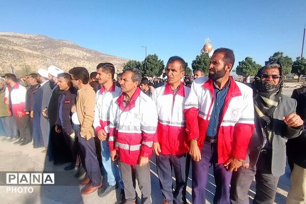 بیعت دانش‌آموزان دیشموکی  با رهبر انقلاب