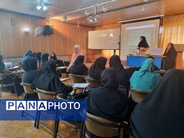 کارگاه دانش افزایی سرگروههای اجتماعات