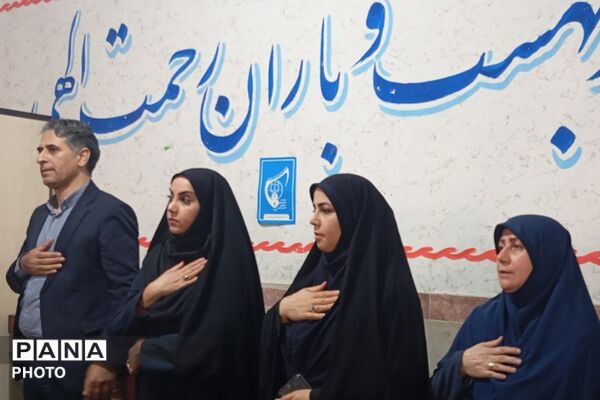 انتخابات انجمن اولیاء و مربیان در دبیرستان جوادالائمه
