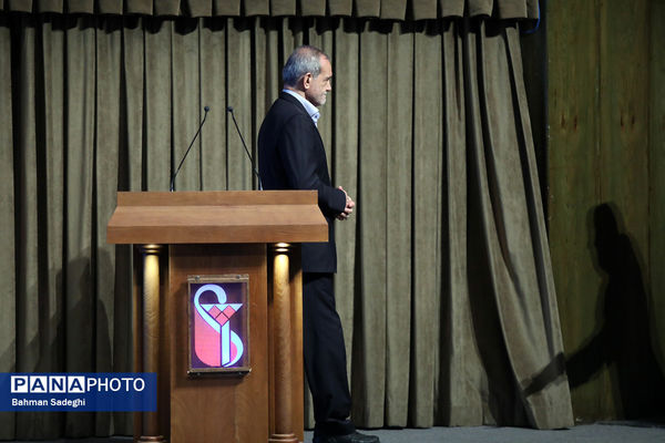 مراسم روز پزشک با حضور رئیس جمهوری