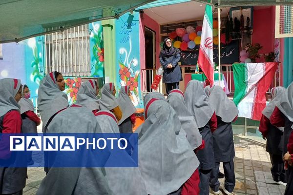 پویش پرچم همزمان با آغاز سال تحصیلی در دبستان سارا