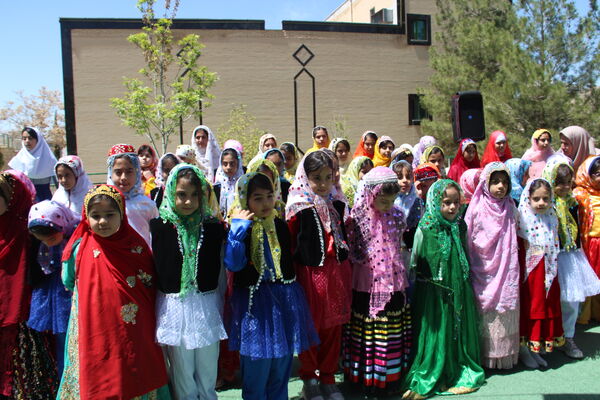 «جشنواره دا» در دبستان غیرانتفاعی امام صادق (ع) 