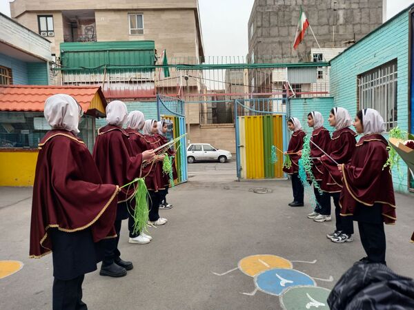 جشن نیکوکاری در دبستان اخوان گنجی