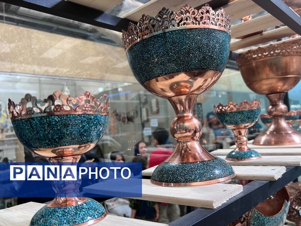 افتتاحیه غرفه فیروزه کوبی در بازارچه صنایع دستی شهرکرد