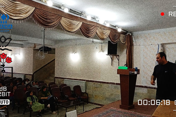 کارگاه آموزشی مجری‌گری و خبرنگاری با حضور ۳۵ شرکت‌کننده در دهگلان برگزار شد