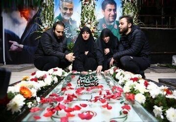 اعلام بیعت خانواده شهید سپهبد حاج قاسم سلیمانی با رهبر جدید انقلاب