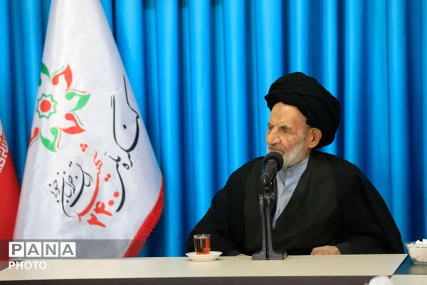دیدار دست اندرکاران اجلاسیه ۶۴۵ شهید شهرستان بیرجند با نماینده معزز ولی فقیه در خراسان جنوبی