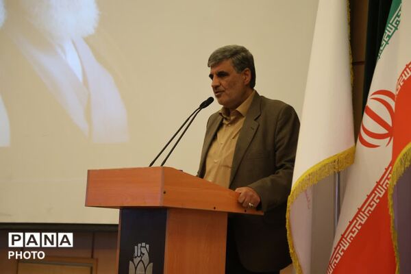 نخستین یادواره شهدای بنیاد شهید و امور ایثارگران استان همدان