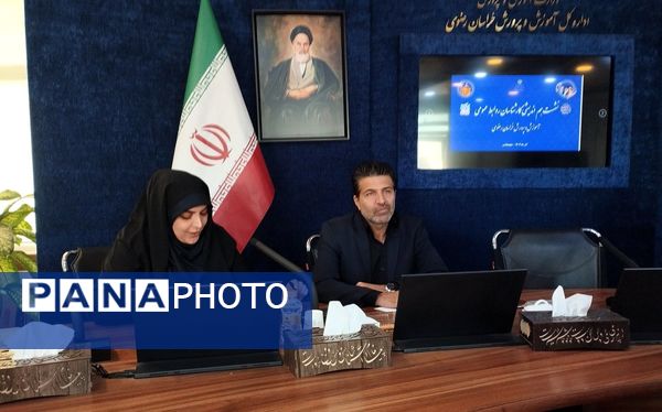 نشست هم‌اندیشی کارشناسان روابط عمومی با مدیر کل آموزش و پرورش خراسان رضوی