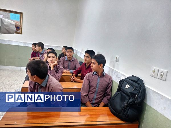 انتخابات همیار مشاور دبیرستان میثاق 