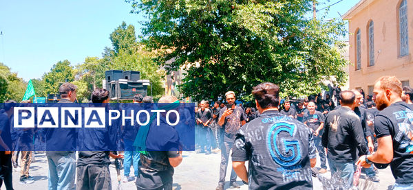 حماسه‌ای دیگر در بروجرد؛ حضور پرشور مردم در اجتماع عظیم عاشورایی