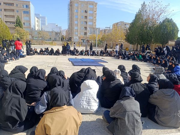 المپیاد ورزشی در هنرستان فاطمیه