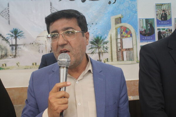 سپاس مربی در دبستان امید انقلاب بوشهر