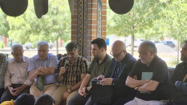 تجدید میثاق قاریان قرآن و اهالی بلده با شهدای گمنام