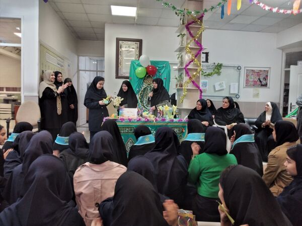 جشن نیمه‌شعبان در دبیرستان شاهد ارض اقدس ناحیه۳ مشهد