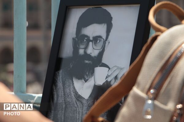آخرین وداع با قائد شهید: پیکر مطهر آیت‌الله سیدعلی‌خامنه‌ای در میان سیل عاشقان به مصلی تهران رسید 