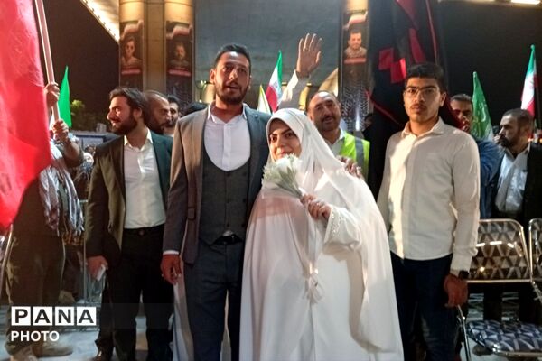 جشن ازدواج ۱۴ زوج جوان در میدان معلم شیراز