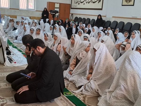 برگزاری نماز جماعت و زنگ گفت‌وگو در اسلامشهر