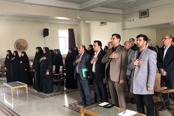 جلسه توجیهی مدیران در دبیرستان آرمیتا مصلی نژاد ناحیه 2 شهرری 