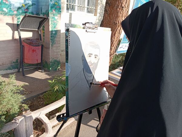 طنین زنگ استکبارستیزی در دبیرستان دخترانه تکتم باخرز