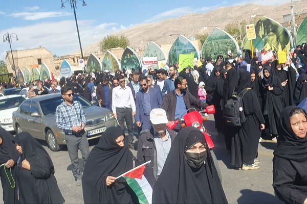 تشییع پیکر شهیده معصومه کرباسی