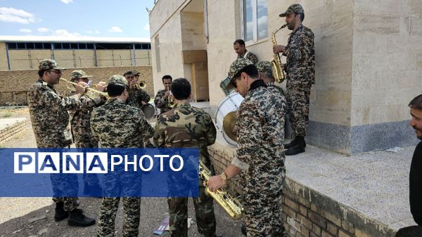 همه چیز برای یک استقبال گرم مهیاست ، با افتخار به پیشواز شهیدمان می آییم 