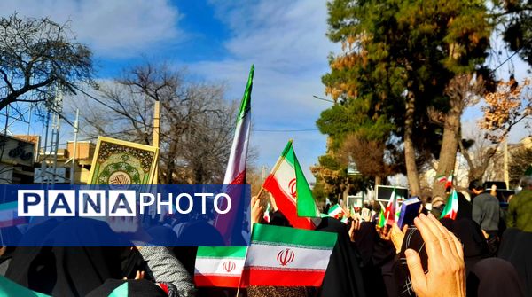 همبستگی یکبارچه مردم غیور و ولایتمدار شهرستان بروجرد در تشییع شهدای امنیت