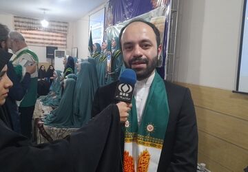 استقبال دانش آموزان قم از کاروان «در سایه‌سار خورشید»