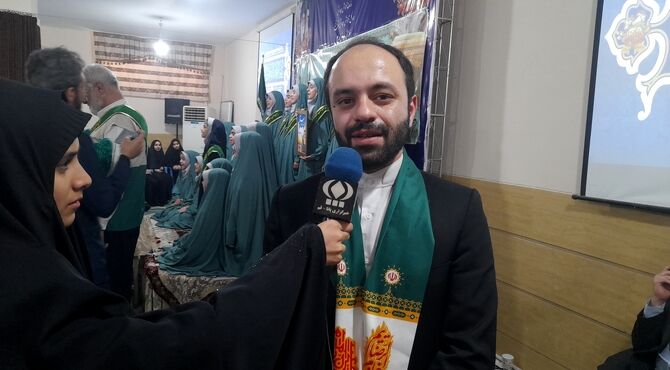 استقبال دانش آموزان قم از کاروان «در سایه‌سار خورشید»