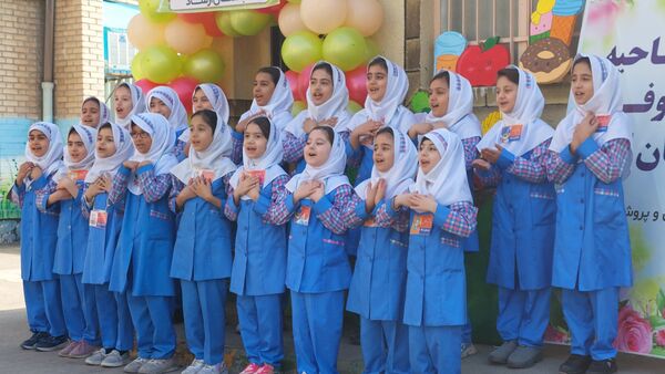 پایگاه تغذیه سالم در دبستان ارشاد ناحیه ۶ مشهد مقدس