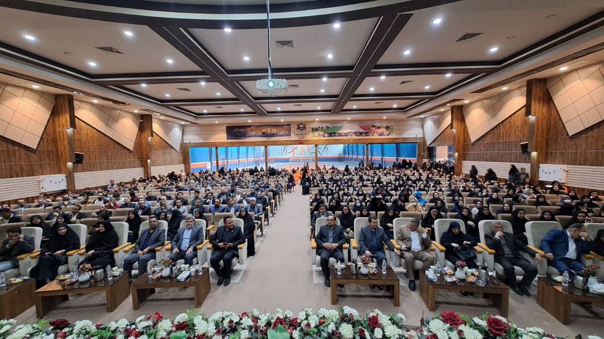 آشنایی معلمان تربت‌حیدریه با مبانی هوش مصنوعی