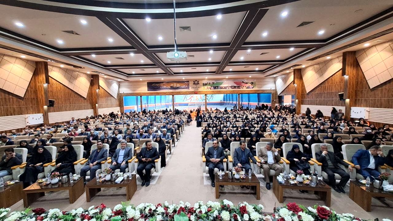 آشنایی معلمان تربت‌حیدریه با مبانی هوش مصنوعی