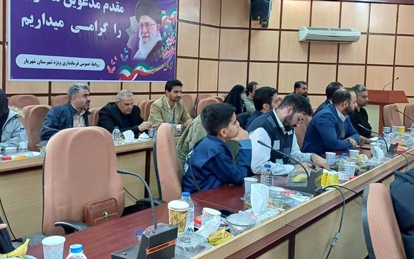 نشست صمیمی فرماندار شهریار با اصحاب رسانه و فعالان فضای مجازی