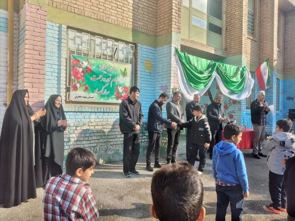 جشن میلاد امام علی(ع) و روز پدر در مدارس شهرستان سیروان 