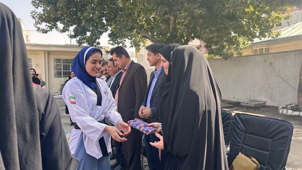 افتتاح زمین ورزشی تایل کورت در هنرستان عفت بجنورد