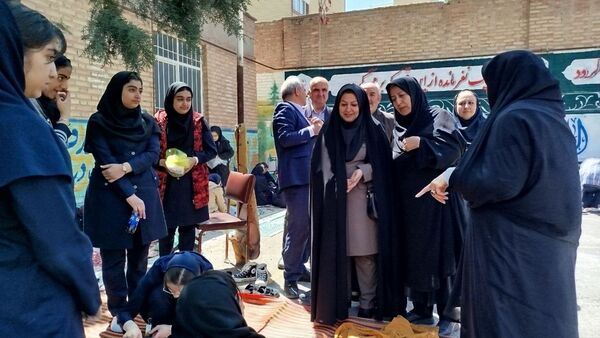 کارگاه آموزش پخت ماهی و شیلات در دبیرستان حجاب ناحیه 2 تبریز