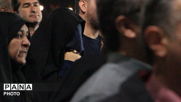 حضور مردم ولایت‌مدار اسلامشهر در اربعین رهبر معظم انقلاب و کودکان میناب
