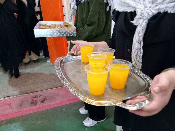تقدیر از دختران برگزیده مسابقات ورزشی در شهر جعفریه قم