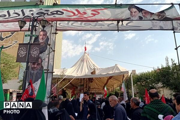 خروش نوجوانان در بدرقه رهبر شهید