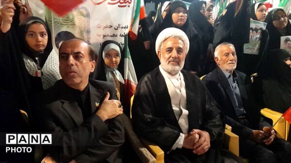 حضور حماسی مدارس قم در تجمعات شبانه آستان مقدس امامزاده موسی مبرقع(ع)