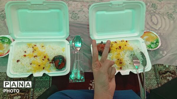 ضیافت ماه رمضان در دبیرستان قلم‌چی۲ بن