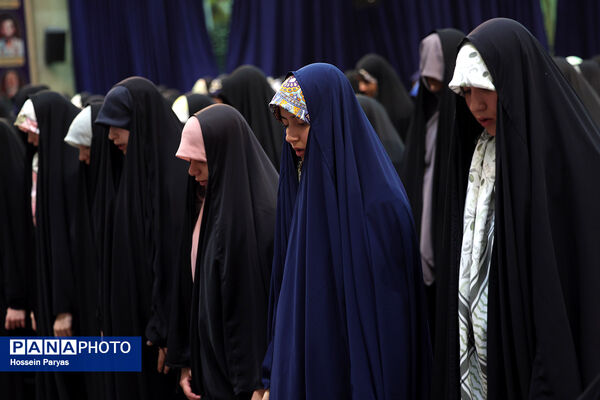 حضور وزیر آموزش و پرورش در جمع دانش‌آموزان معتکف